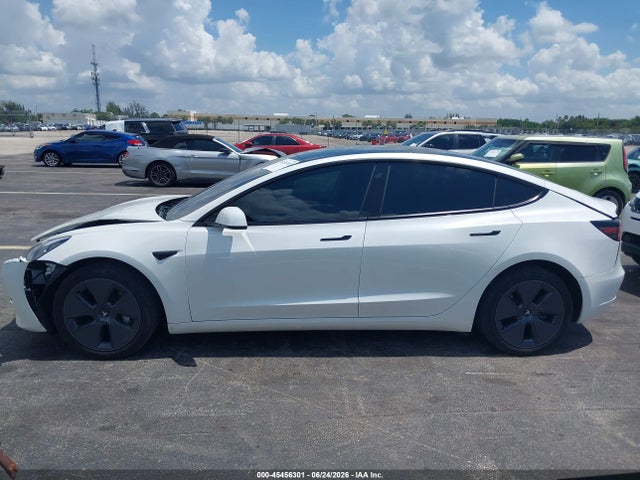 Tesla Model 3 Rear-wheel Drive 2023 5YJ3E1EA2PF613898 Image 13