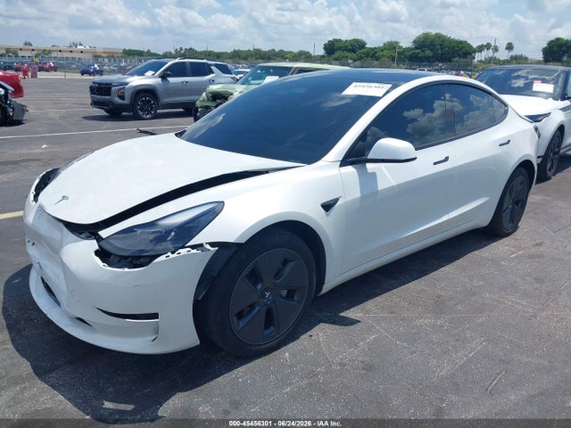 Tesla Model 3 Rear-wheel Drive 2023 5YJ3E1EA2PF613898 Image 2