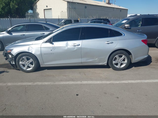 1G1ZC5ST1NF121023 Chevrolet Malibu Fwd 1fl
