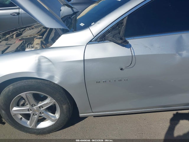 1G1ZC5ST1NF121023 Chevrolet Malibu Fwd 1fl