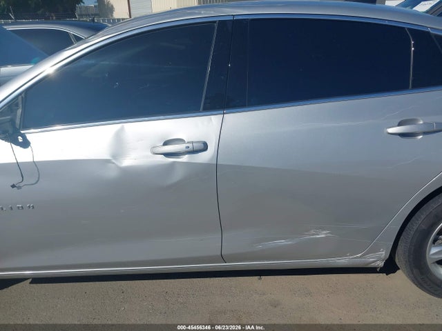 1G1ZC5ST1NF121023 Chevrolet Malibu Fwd 1fl