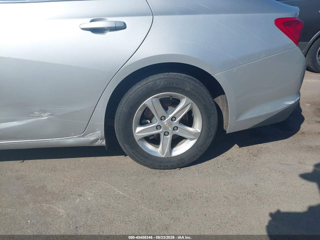 1G1ZC5ST1NF121023 Chevrolet Malibu Fwd 1fl