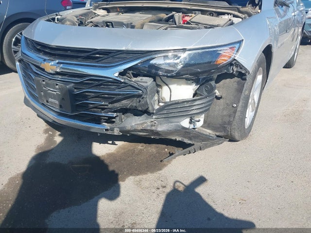 1G1ZC5ST1NF121023 Chevrolet Malibu Fwd 1fl