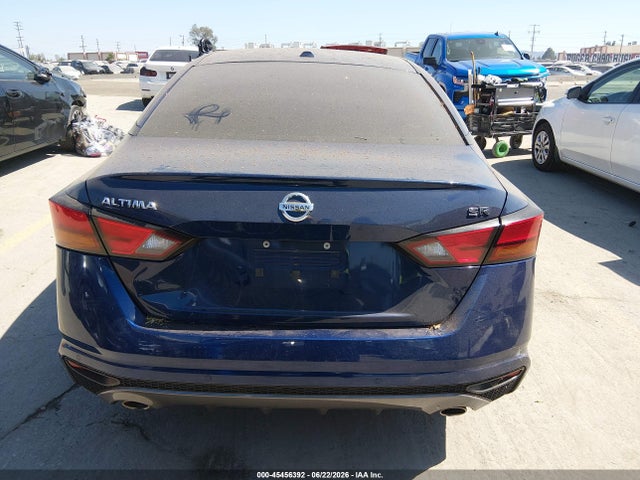 1N4BL4CV5NN360251 Nissan Altima Sr Fwd