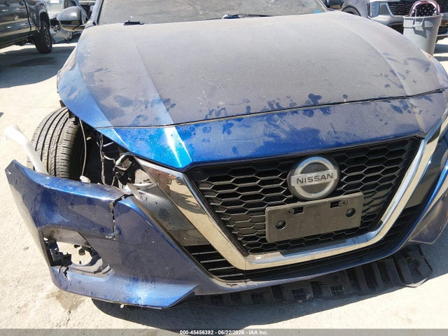 1N4BL4CV5NN360251 Nissan Altima Sr Fwd