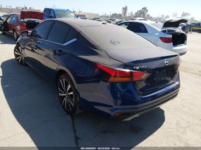 1N4BL4CV5NN360251 Nissan Altima Sr Fwd