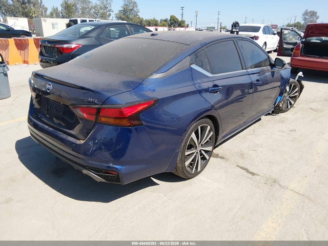 1N4BL4CV5NN360251 Nissan Altima Sr Fwd