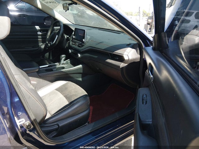 1N4BL4CV5NN360251 Nissan Altima Sr Fwd