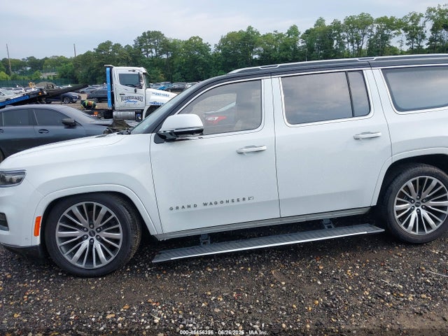 Продажа на аукционе авто 2022 Jeep Grand Wagoneer Series Iii 4x4, vin: 1C4SJVGJ2NS111646, номер лота: 45456396
