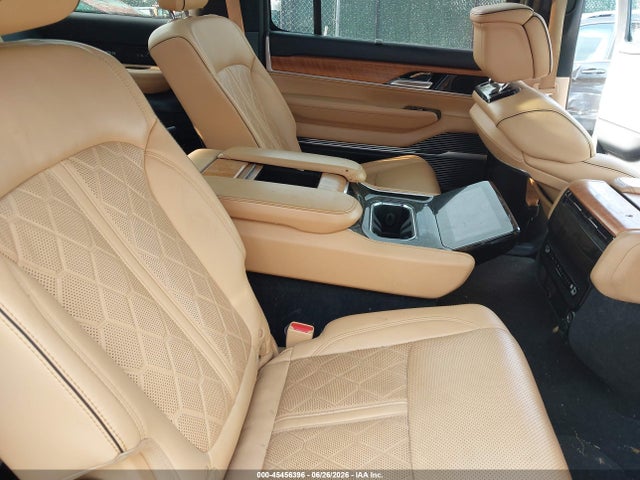 Продажа на аукционе авто 2022 Jeep Grand Wagoneer Series Iii 4x4, vin: 1C4SJVGJ2NS111646, номер лота: 45456396