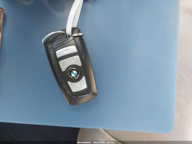 2011 Bmw 528i მანქანა იყიდება აუქციონზე, vin: WBAFR1C5XBC748377, აუქციონის ნომერი: 45456407