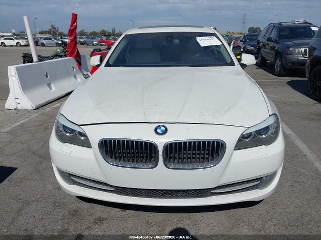2011 Bmw 528i მანქანა იყიდება აუქციონზე, vin: WBAFR1C5XBC748377, აუქციონის ნომერი: 45456407