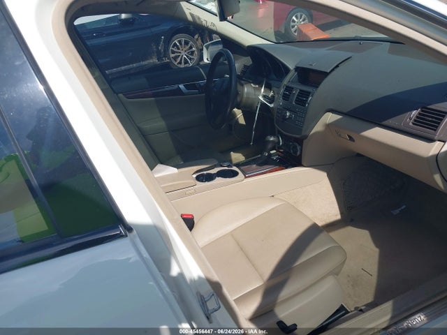 Продаж на аукціоні авто 2011 Mercedes-benz C 300 Luxury/sport, vin: WDDGF5EB7BR177167, номер лоту: 45456447