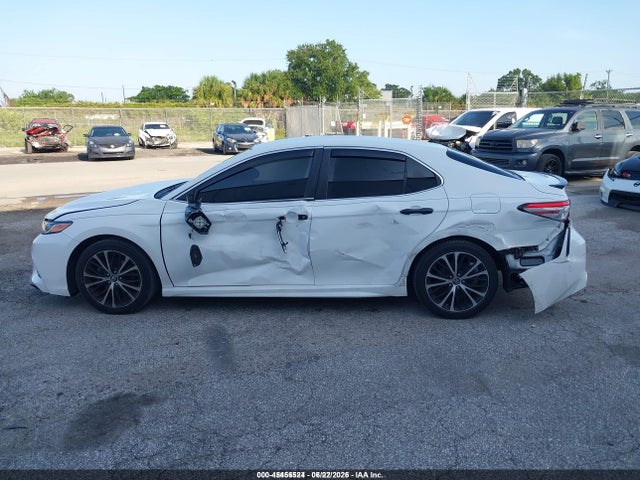 45456524 :رقم المزاد ، 4T1B11HK3JU505795 vin ، 2018 Toyota Camry Se مزاد بيع