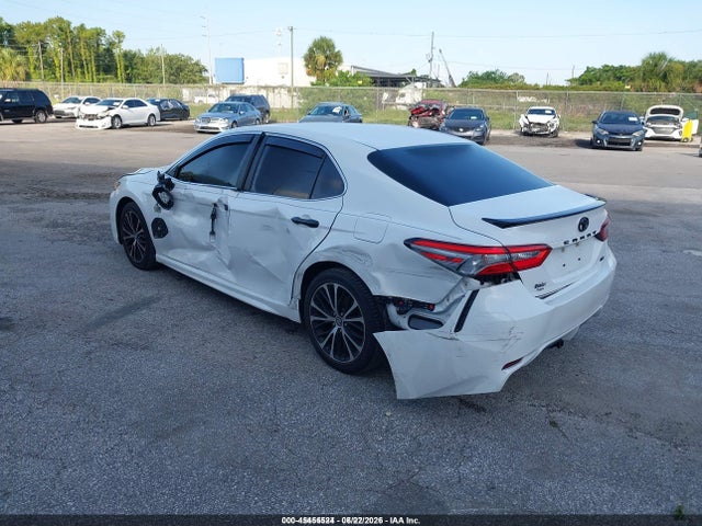 45456524 :رقم المزاد ، 4T1B11HK3JU505795 vin ، 2018 Toyota Camry Se مزاد بيع