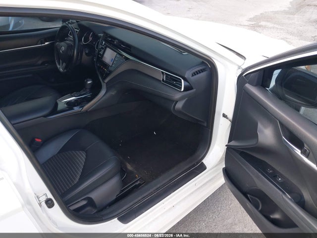 45456524 :رقم المزاد ، 4T1B11HK3JU505795 vin ، 2018 Toyota Camry Se مزاد بيع