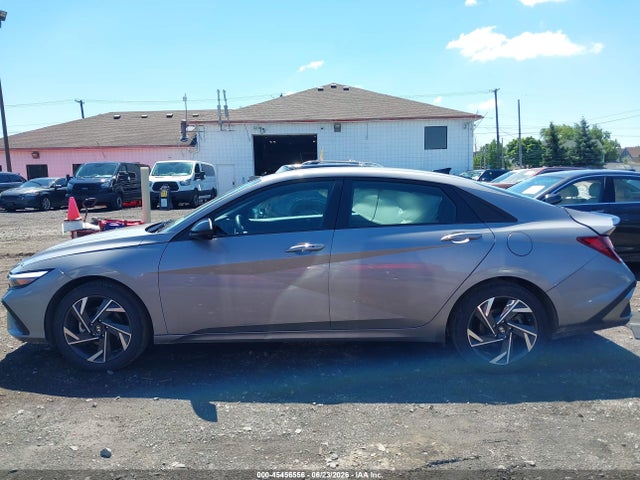 2025 Hyundai Elantra Sel Sport მანქანა იყიდება აუქციონზე, vin: KMHLM4DG1SU995217, აუქციონის ნომერი: 45456556