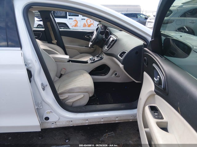 45456618 :رقم المزاد ، 1C3CCCAB0GN168597 vin ، 2016 Chrysler 200 Limited مزاد بيع