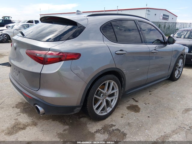 Продаж на аукціоні авто 2018 Alfa Romeo Stelvio Ti Sport Awd, vin: ZASFAKNN2J7B79388, номер лоту: 45456620