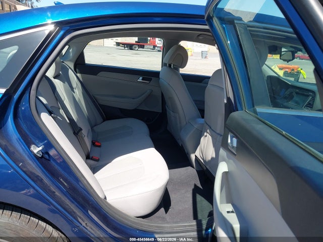 Hyundai SONATA SE 2016 5NPE24AF5GH280117 Image 8