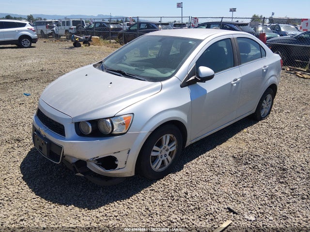 Chevrolet Sonic Lt Auto 2015 1G1JC5SH0F4113436 Image 2