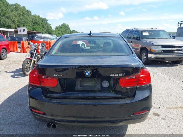 45456664 :رقم المزاد ، WBA3B5G58FNS13969 vin ، 2015 Bmw 328i Xdrive مزاد بيع