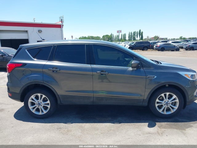 1FMCU9GD7KUA36886 Ford ESCAPE SE
