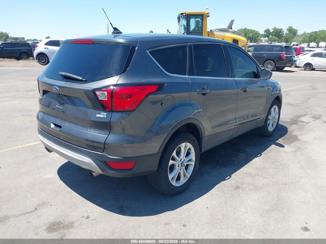 1FMCU9GD7KUA36886 Ford ESCAPE SE