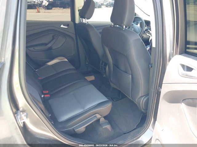 1FMCU9GD7KUA36886 Ford ESCAPE SE