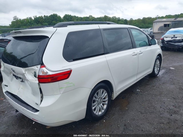 Toyota Sienna Xle 8 Passenger 2015 5TDYK3DC8FS643768 Image 4