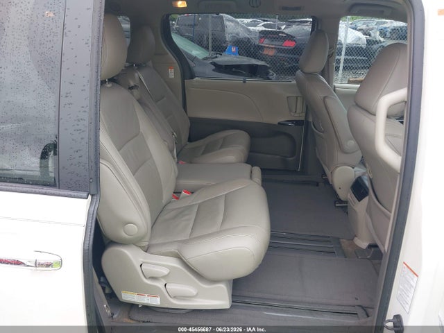Toyota Sienna Xle 8 Passenger 2015 5TDYK3DC8FS643768 Image 8
