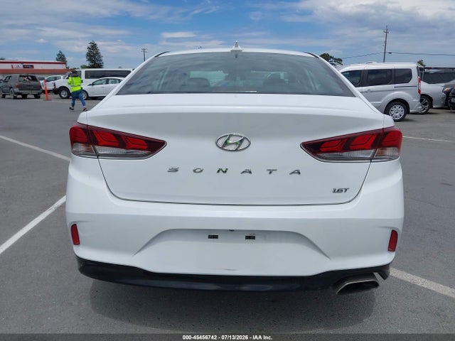Hyundai SONATA ECO 2018 5NPE24AA9JH682833 Image 17