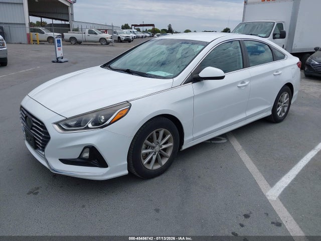 Hyundai SONATA ECO 2018 5NPE24AA9JH682833 Image 2