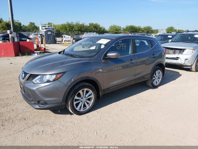 JN1BJ1CR4HW136424 Nissan Rogue Sport S