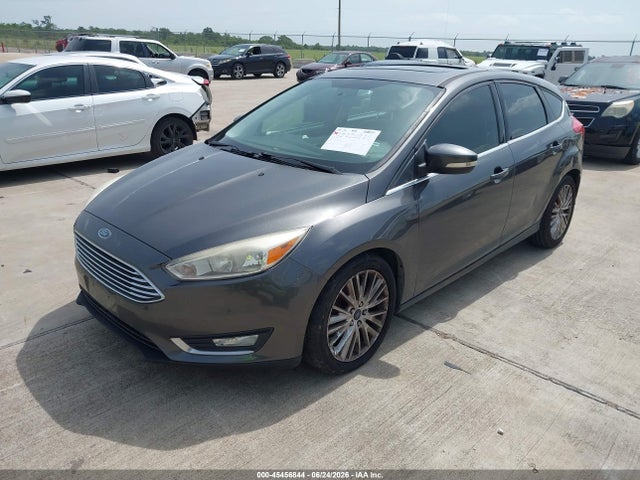 Ford Focus Titanium 2015 1FADP3N29FL387265 Image 2