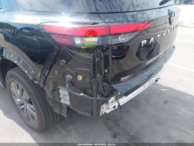 45456846 :رقم المزاد ، 5N1DR3BD4NC216539 vin ، 2022 Nissan Pathfinder Sv 4wd مزاد بيع