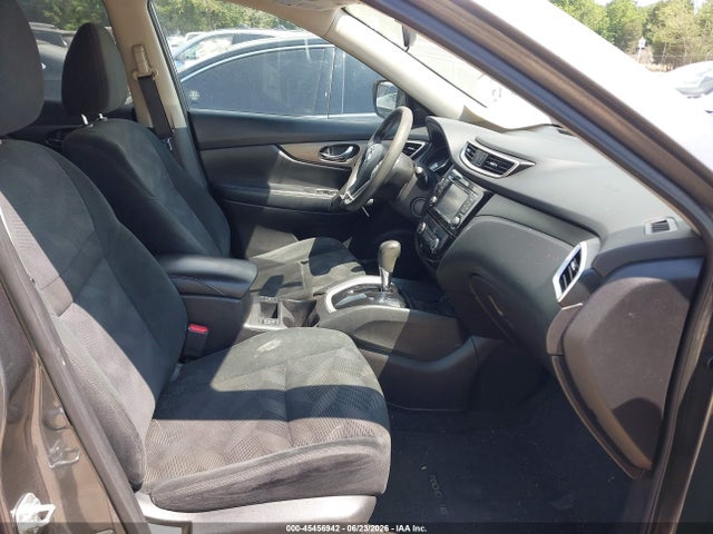 2015 Nissan Rogue Sv მანქანა იყიდება აუქციონზე, vin: 5N1AT2MV8FC838311, აუქციონის ნომერი: 45456942