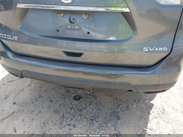 2015 Nissan Rogue Sv მანქანა იყიდება აუქციონზე, vin: 5N1AT2MV8FC838311, აუქციონის ნომერი: 45456942