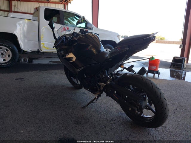Auction sale of the 2022 Kawasaki Ex400, vin: JKAEXKH16NDAE6340, lot number: 45457023