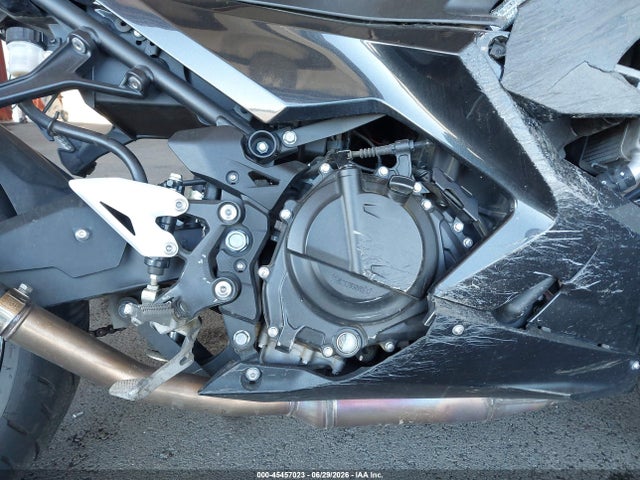 45457023 :رقم المزاد ، JKAEXKH16NDAE6340 vin ، 2022 Kawasaki Ex400 مزاد بيع