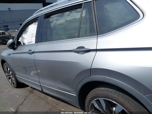 3VV4B7AX1LM034757 Volkswagen Tiguan 2.0t Sel Premium R-line