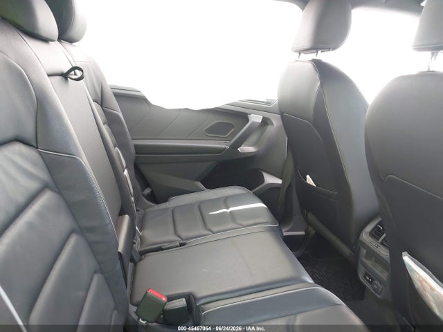 3VV4B7AX1LM034757 Volkswagen Tiguan 2.0t Sel Premium R-line