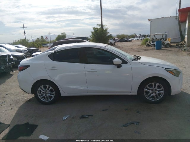 3MYDLBYV9JY316509 Toyota YARIS IA