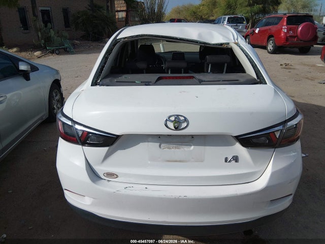 3MYDLBYV9JY316509 Toyota YARIS IA