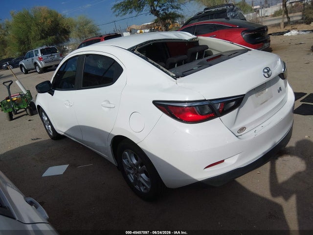 3MYDLBYV9JY316509 Toyota YARIS IA