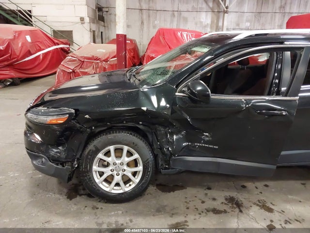 Jeep Cherokee Latitude 2016 1C4PJMCS9GW148624 Image 6