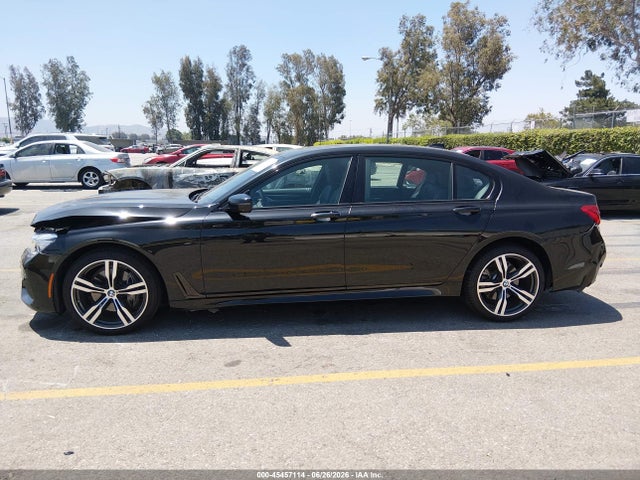 WBA7E2C39HG740745 BMW 740I