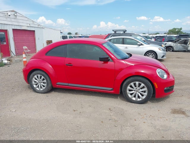 2014 Volkswagen Beetle 2.5l Entry მანქანა იყიდება აუქციონზე, vin: 3VWFP7AT9EM629457, აუქციონის ნომერი: 45457151