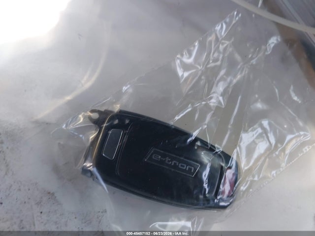 Продаж на аукціоні авто 2024 Audi Q8 E-tron S Line Premium Quattro, vin: WA1BAAGE8RB038309, номер лоту: 45457152