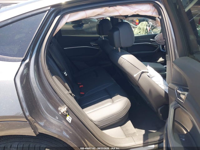 Продаж на аукціоні авто 2024 Audi Q8 E-tron S Line Premium Quattro, vin: WA1BAAGE8RB038309, номер лоту: 45457152
